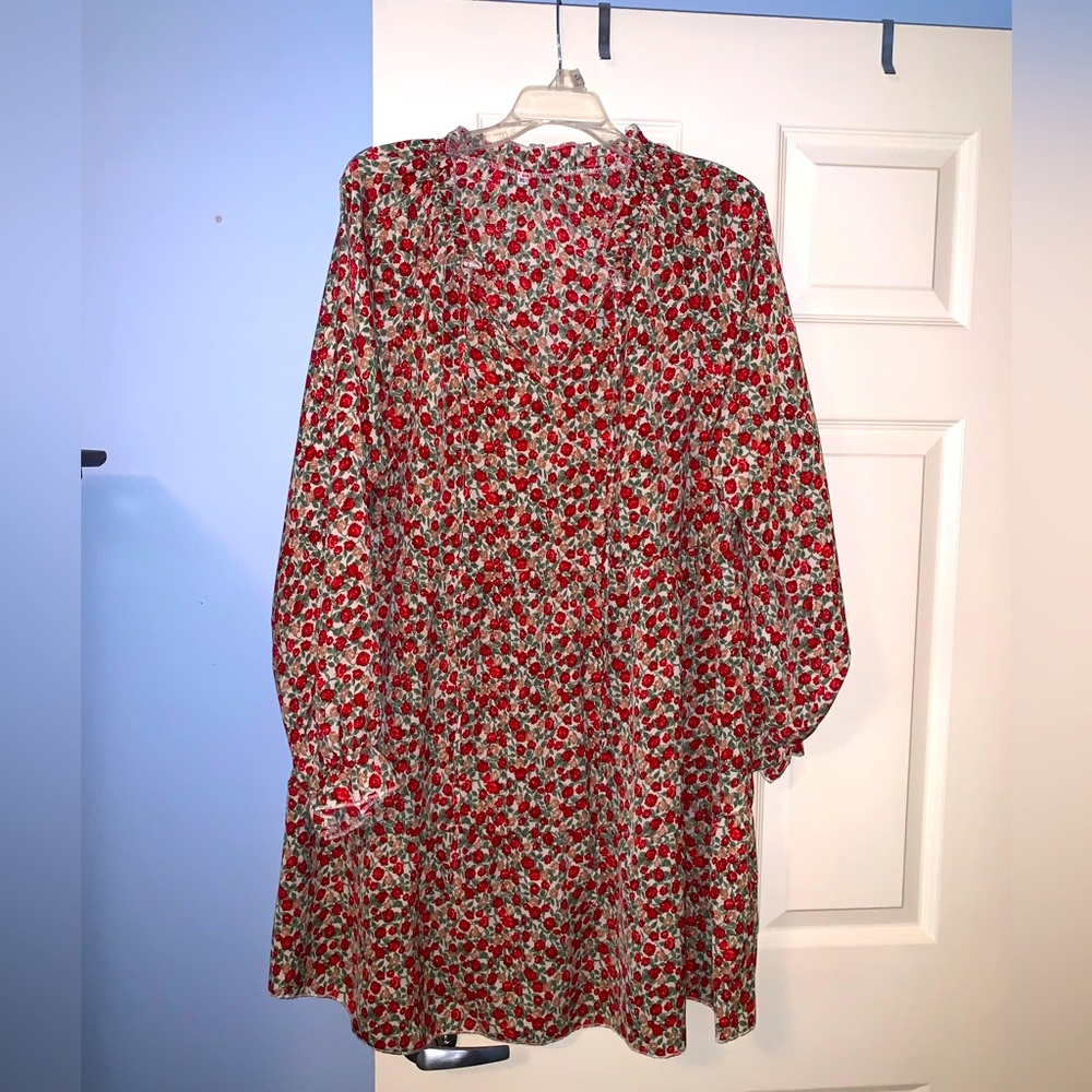 Floral print light weight dress.